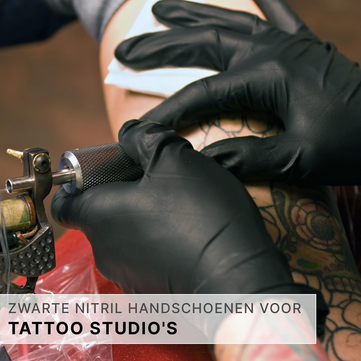 ARNOMED wegwerphandschoenen zwart, nitril handschoenen M, 100 stuks per doos, poedervrij & latexvrij, verkrijgbaar in maat XS, S, M, L, XL & XXL - NLMAX