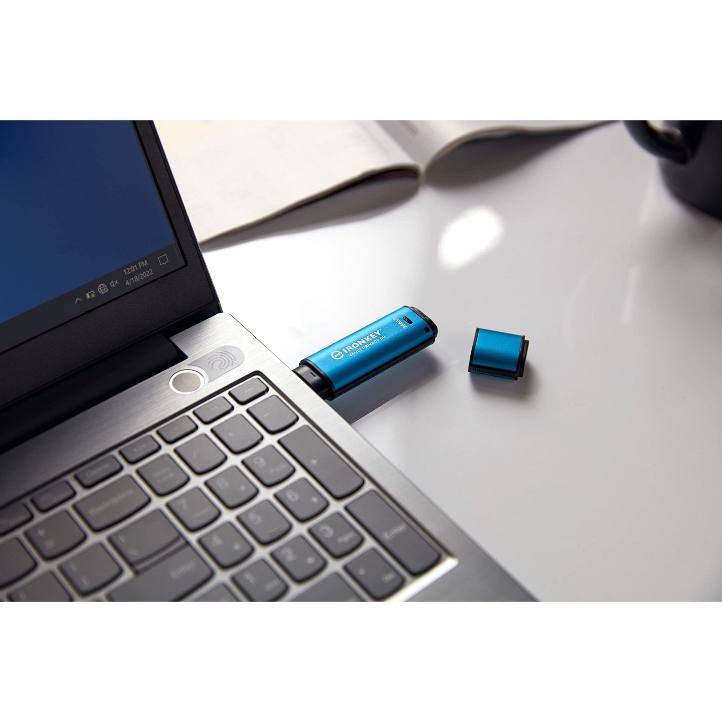 Kingston IronKey Vault Privacy 50 Drive Flash Drive USB FIPS 197 gecertificeerde & XTS-AES 256-bits gecodeerde USB-drive voor - IKVP50/32GB - NLMAX